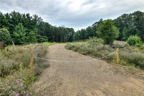 5900 Sandstone Rd, EAU CLAIRE, WI, 54701-5137 | Card Image