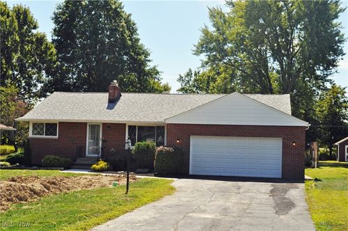 1286 Cherry Ln, Seven Hills, OH, 44131-4224 | Card Image