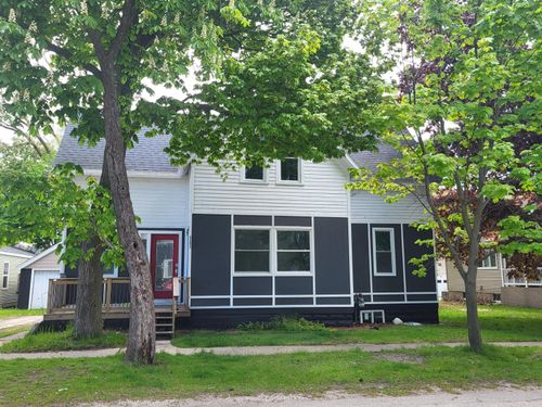 805 High St, Manistee, MI, 49660-3120 | Card Image