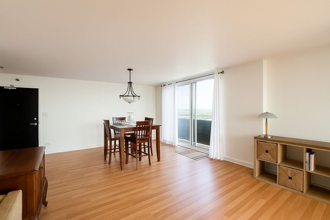 UNIT-1302 - 465 W Dominion Dr, Condo with 2 bedrooms, 2 bathrooms and 2 parking in Wood Dale IL | Image 11