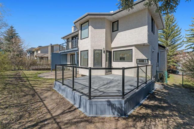 919 Shawnee Dr Sw, House other with 5 bedrooms, 4 bathrooms and 4 parking in Calgary AB | Image 47