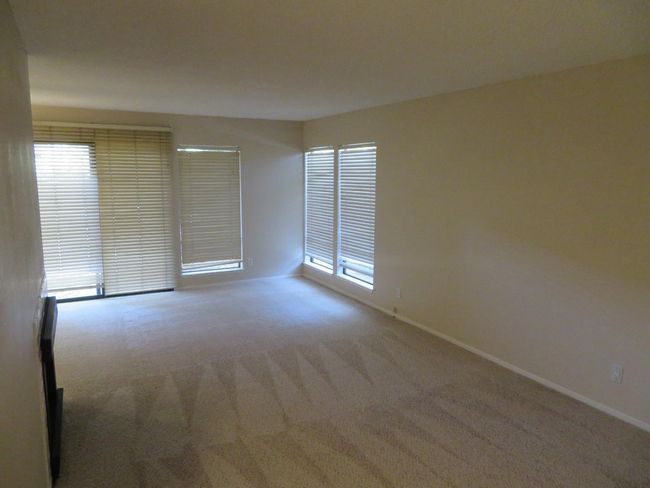 APT-272 - 2426 Larkspur Ln, Condo with 1 bedrooms, 1 bathrooms and null parking in Sacramento CA | Image 6