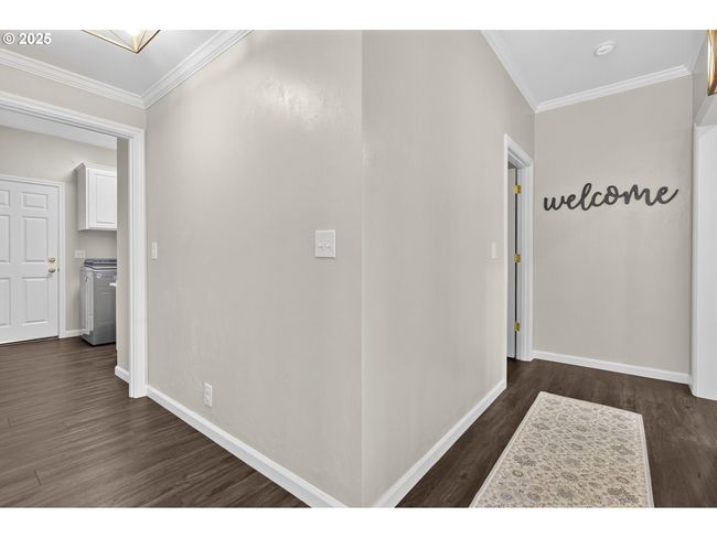 32810 Sisters Loop, House other with 3 bedrooms, 2 bathrooms and 2 parking in Eugene OR | Image 28