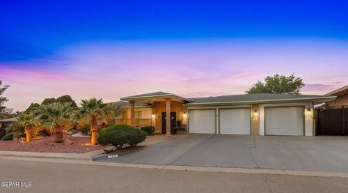 4209 Park Hill Dr, El Paso, TX, 79902-1355 | Card Image