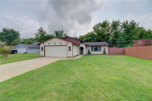 1719 Narragansett Blvd, Lorain, OH, 44053-3311 | Card Image