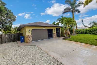 251 Plantation Road, House other with 3 bedrooms, 2 bathrooms and null parking in Venice FL | Image 2