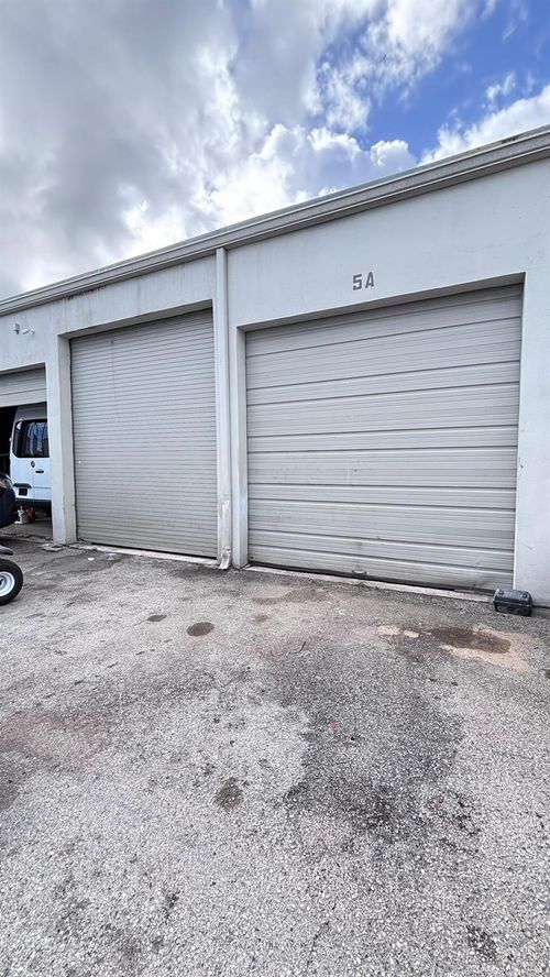 05a-1721 Donna Rd, West Palm Beach, FL, 33409-5244 | Card Image