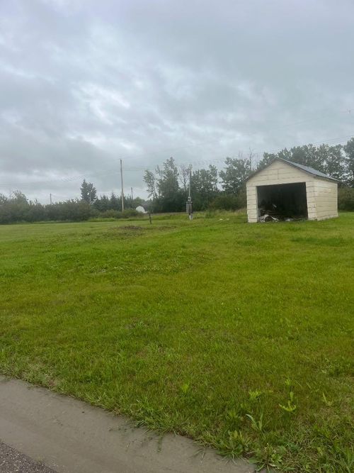 5127 North Ave, Donnelly, AB, T0H1G0 | Card Image