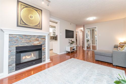 112-545 Manchester Rd, Victoria, BC, V8T5H6 | Card Image