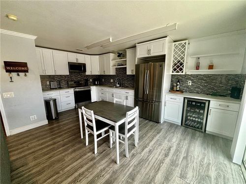 2910 Bradford Pl, Santa Ana, CA, 92707-4021 | Card Image