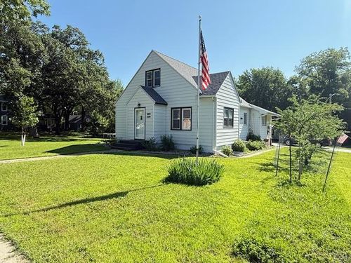 319 N Grove St, Redwood Falls, MN, 56283-1038 | Card Image