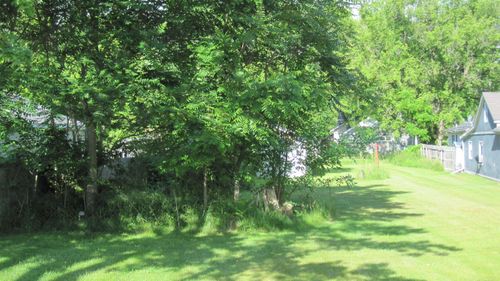 6591 Lakeshore Rd, Burtchville, MI, 48059-2215 | Card Image