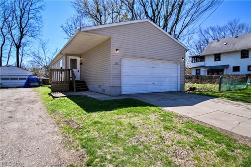 1240 W Waterloo Rd, Akron, OH, 44314-1508 | Card Image