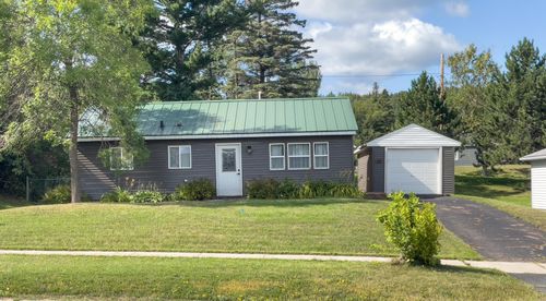 86 Banks Blvd, Silver Bay, MN, 55614-1334 | Card Image