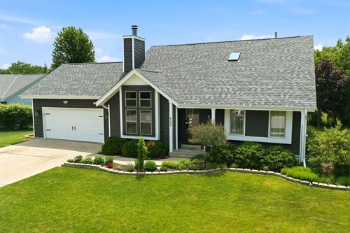 4199 W Hilltop Lane, Franklin, WI, 53132 | Card Image