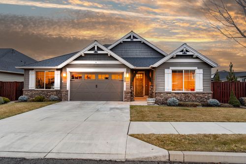 961 Ne Hudspeth Cir, Prineville, OR, 97754-1671 | Card Image