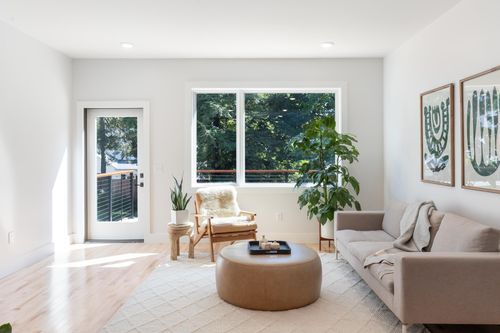 43 Adams St, Burlington, VT, 05401-4613 | Card Image