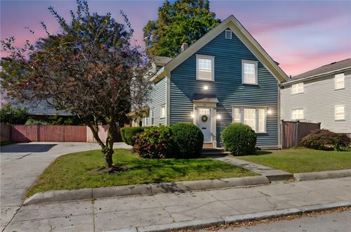 45 Denver St, Pawtucket, RI, 02860-3214 | Card Image