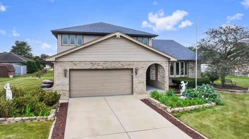18800 Dickens Dr, Mokena, IL, 60448-9300 | Card Image