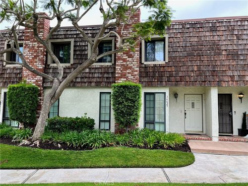 16625 Castaway Ln, Huntington Beach, CA, 92649-3153 | Card Image