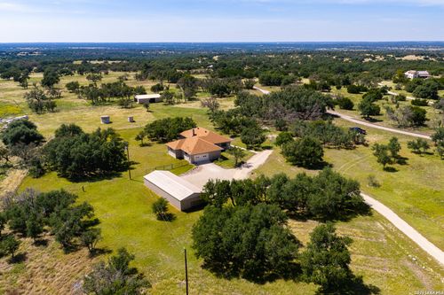 5087 Friedrich Rd, Fredericksburg, TX, 78624 | Card Image