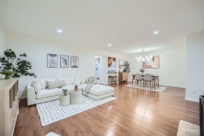 H2 - 10221 Ne 16th Street, Condo with 2 bedrooms, 2 bathrooms and 1 parking in Bellevue WA | Image 2