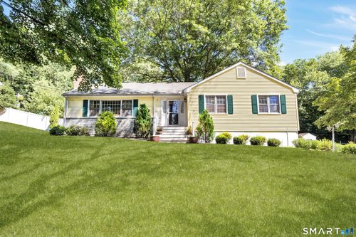 180 Weeping Willow Ln, Fairfield, CT, 06825-1035 | Card Image
