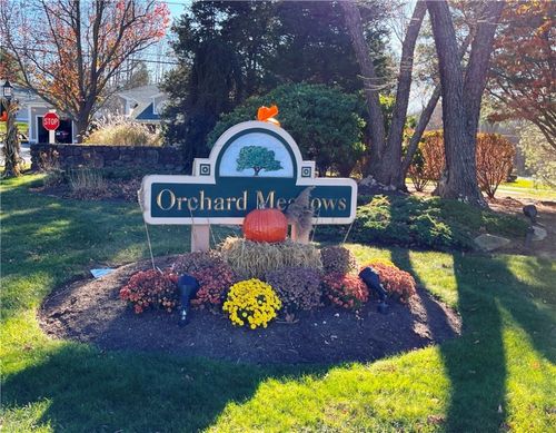 10-10 Orchard Meadows Drive, Smithfield, RI, 02917 | Card Image