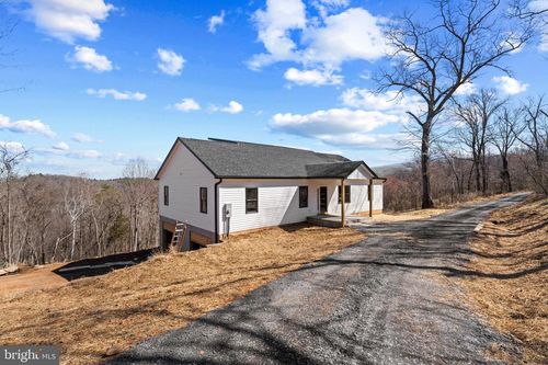 930 River View Rd, Rileyville, VA, 22650-1675 | Card Image