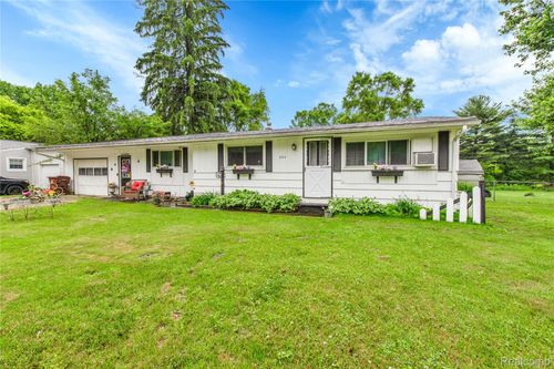 334 Monroe St, Webberville, MI, 48892-9500 | Card Image
