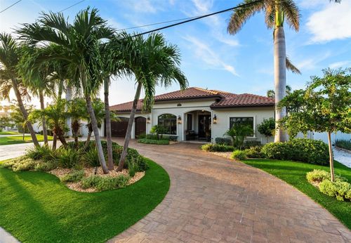 203 Howard Dr, BELLEAIR BEACH, FL, 33786-3533 | Card Image
