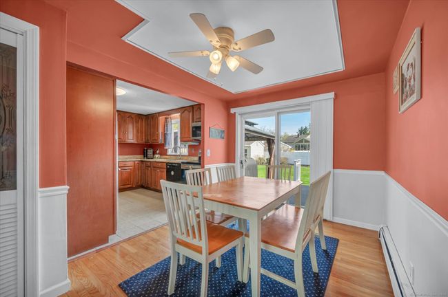 117 E Side Dr, House other with 3 bedrooms, 2 bathrooms and null parking in Wallingford CT | Image 12