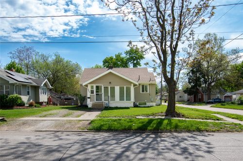3203 Cambridge St, Des Moines, IA, 50313-4652 | Card Image