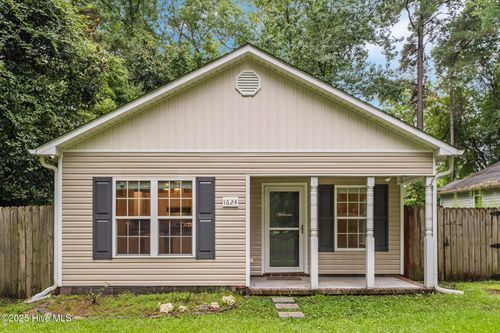 1624 Hargett St, Jacksonville, NC, 28540-7044 | Card Image