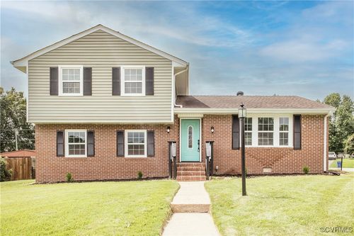 4515 Winterbourne Dr, South Chesterfield, VA, 23803-1724 | Card Image