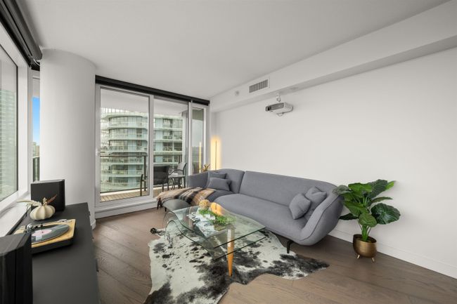 1809 - 68 Smithe Street, Condo with 2 bedrooms, 2 bathrooms and 1 parking in Vancouver BC | Image 5