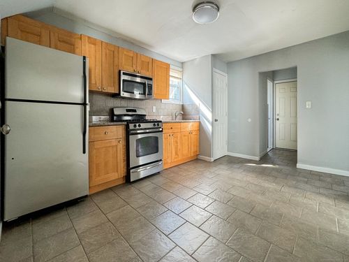 fl-2nd-741 Brewster St, Bridgeport, CT, 06605-2936 | Card Image