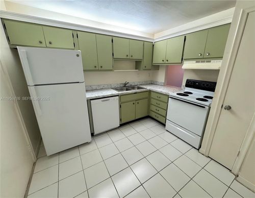 apt-216-2060 Nw 48th Ter, Lauderhill, FL, 33313-4171 | Card Image