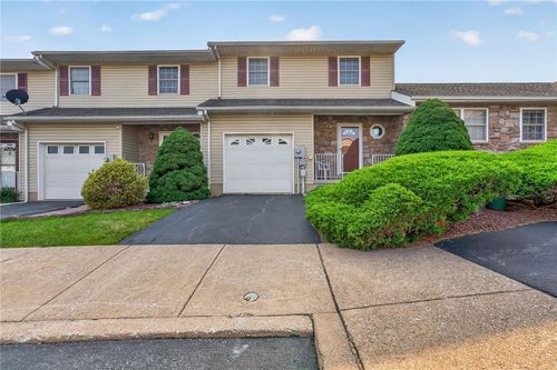 5 Monmouth Ct, Forks Twp, PA, 18040-1048 | Card Image