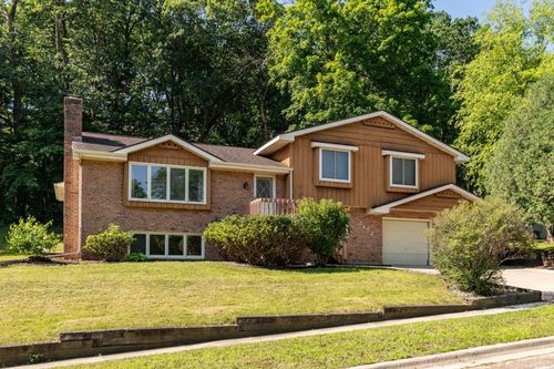 2452 Northern Hills Ct Ne, Rochester, MN, 55906-4224 | Card Image