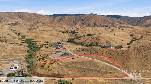 2 Calvin Dr, Horseshoe Bend, ID, 83629-1001 | Card Image