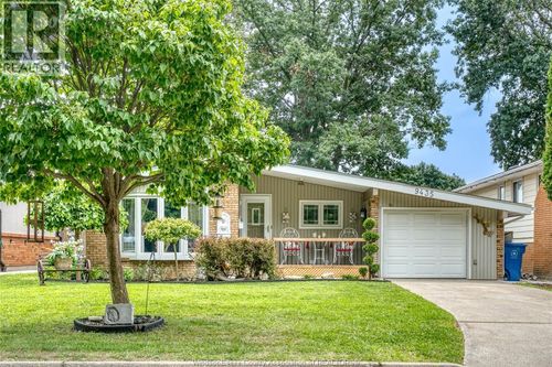 9435 Ridge Rd, Windsor, ON, N8R1G5 | Card Image