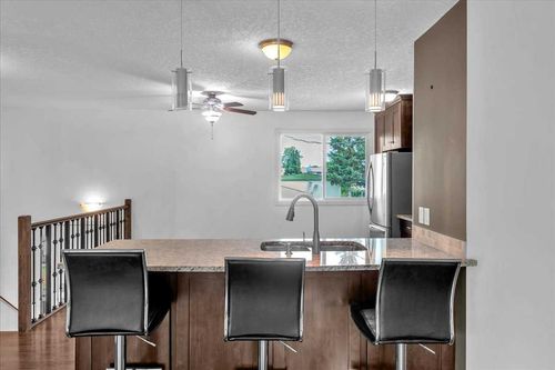6-50 8 Avenue Se, High River, AB, T1V1E8 | Card Image