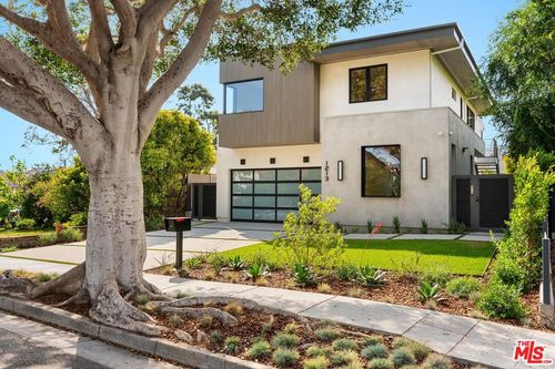 1213 Pine St, Santa Monica, CA, 90405-3927 | Card Image