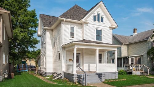 567 Maple Ave, Newark, OH, 43055-5933 | Card Image