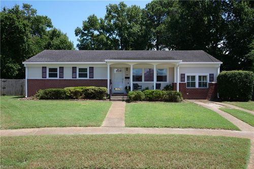 8108 Anglewood Ct, Norfolk, VA, 23518-3017 | Card Image