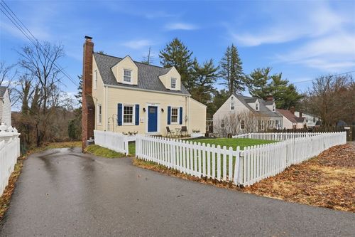 2012 Pleasant St, Bethel Park, PA, 15102-2132 | Card Image