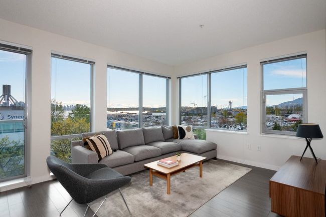 307 - 277 W 1 St Street, Condo with 2 bedrooms, 2 bathrooms and 1 parking in North Vancouver BC | Image 5