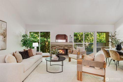 2944 Kennewick Pl Ne, Renton, WA, 98056-2284 | Card Image