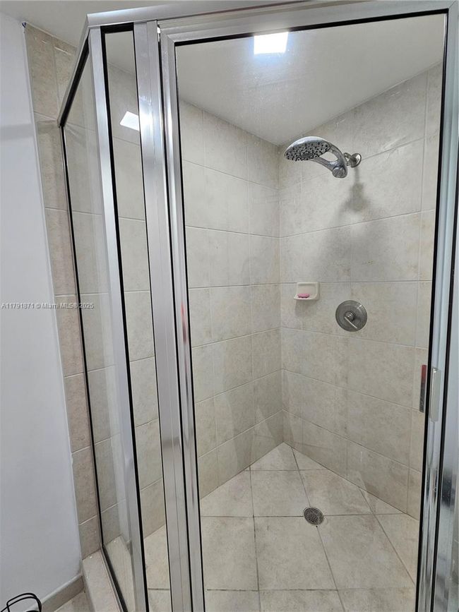APT-2202 - 15051 Royal Oaks Ln, Condo with 2 bedrooms, 3 bathrooms and null parking in North Miami FL | Image 30